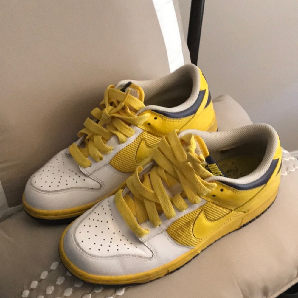 Cute tennis shoes